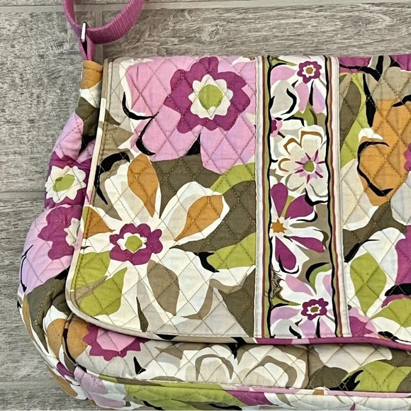 Vera Bradley Messenger Diaper Bag Baby Portobello Road Retired Pattern Floral - Picture 5 of 9